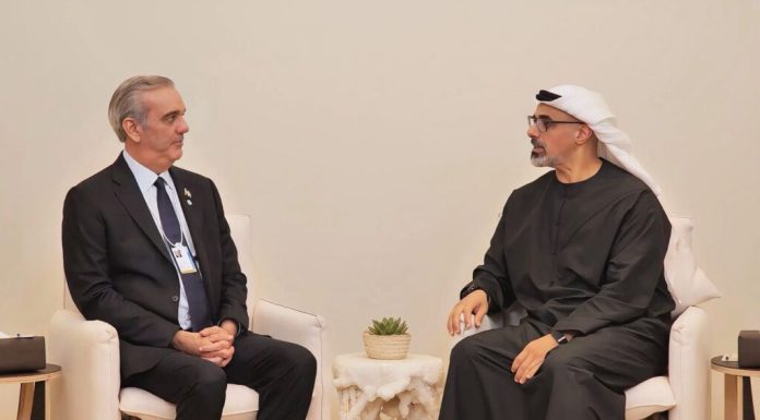 Presidente Abinader sostiene audiencia con el príncipe heredero de Abu Dhabi y concluye agenda en Emiratos Árabes Unidos