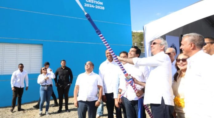 Presidente Luis Abinader inaugura anhelado acueducto de Navarrete
