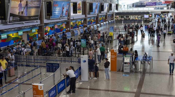 Cancelan 100 vuelos hoy entre Estados Unidos y República Dominicana por tormenta invernal