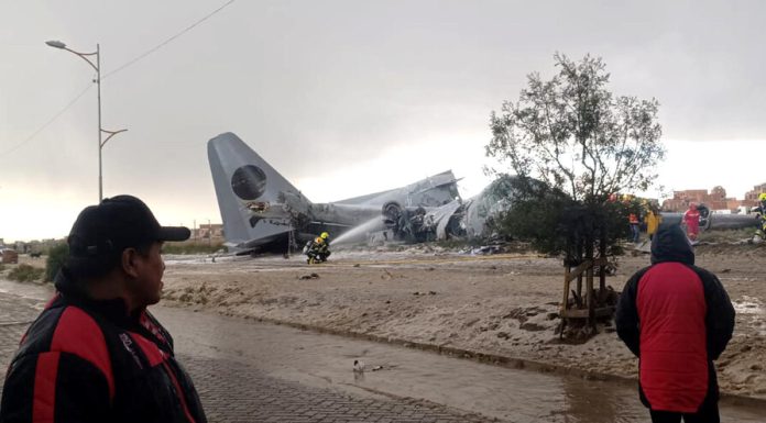 Aumenta a 20 la cifra de fallecidos por el accidente de un avión de carga en Bolivia