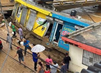 Locales comerciales y viviendas colapsan en la provincia Espaillat debido a las lluvias
