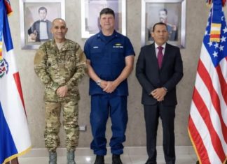 Comandante del Comando de Preparación de la Fuerza Guardia Costera EE.UU., se reúne con presidente DNCD y director DNI