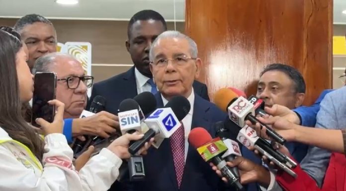 Danilo Medina critica lentitud del gobierno y dice el PLD fijará posición tras rendición de cuentas