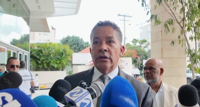 Eugenio Cedeño valora el legado político de Ramón Alburquerque