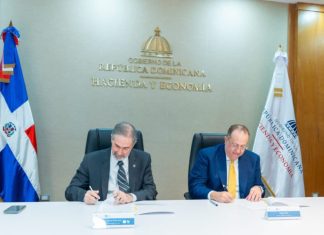 Hacienda y FIBA firman acuerdo que fortalece la lucha contra el lavado de activos en el sector de juegos de azar