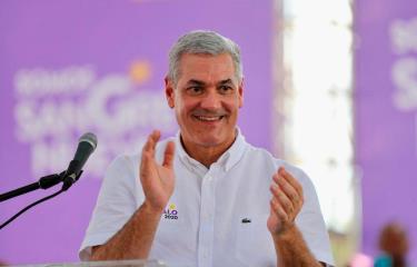 Gonzalo Castillo se inscribe como aspirante presidencial del PLD; Abel Martínez queda fuera