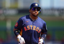 Astros evitan arbitraje y aseguran a Isaac Paredes con contrato por una temporada