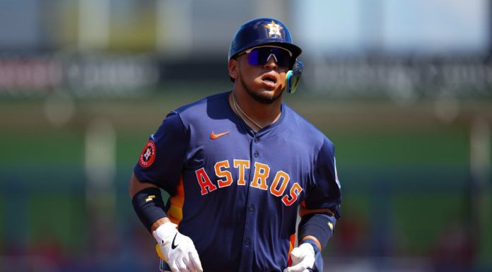 Astros evitan arbitraje y aseguran a Isaac Paredes con contrato por una temporada