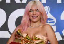 Karol G gana Premio Lo Nuestro en las categorías Artista Femenina del Año y Canción del Año