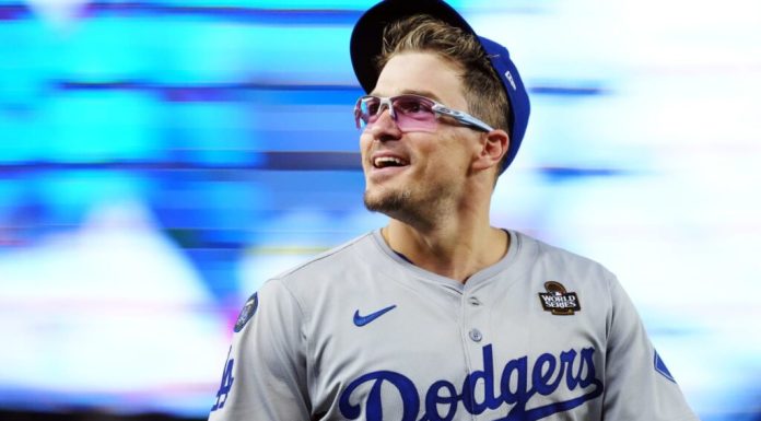 Kiké Hernández regresa a los Dodgers con contrato de un año