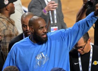 Jeanie Buss: «LeBron no ha dado indicaciones de seguir»