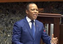 Milton Morrison revela presuntos intentos de soborno en proceso de nueva licencia de conducir