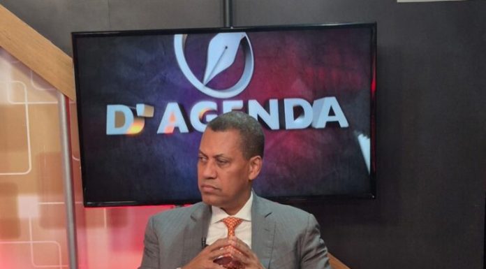 Video- Advierte a funcionarios que las conductas opulentas generan rechazo en la población