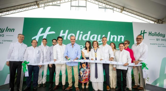 Presidente Abinader deja inaugurado el Hotel Holiday Inn construído a un costo de US$26 millones de dólares