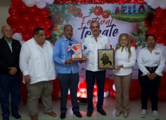 Presidente Abinader inaugura el Festival del Tomate Azua 2026 y participa en juramentación de directiva del Clúster del Tomate