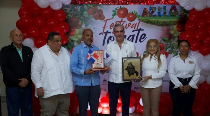 Presidente Abinader inaugura el Festival del Tomate Azua 2026 y participa en juramentación de directiva del Clúster del Tomate