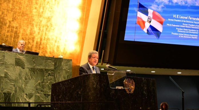 Leonel Fernández participa como orador principal en el Montessori Model UN en la sede de las Naciones Unidas
