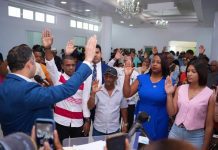 Dirigentes de la Fuerza del Pueblo hacia el PLD: Cientos se juramentan en Higüey junto a Frendy Reyes