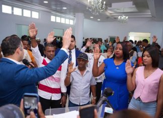 Dirigentes de la Fuerza del Pueblo hacia el PLD: Cientos se juramentan en Higüey junto a Frendy Reyes