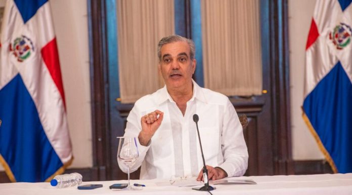 Presidente Abinader informa que al menos el 25 % del servicio eléctrico ha sido restablecido