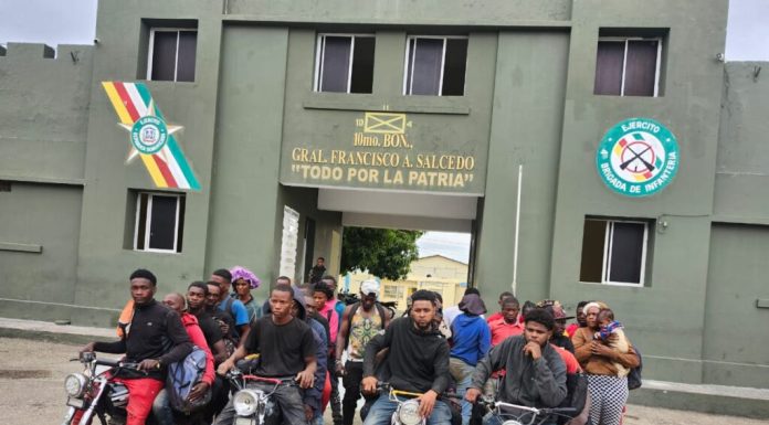 Ejército apresa a 37 haitianos ilegales que eran guiados por dos ciudadanos dominicanos en Dajabón