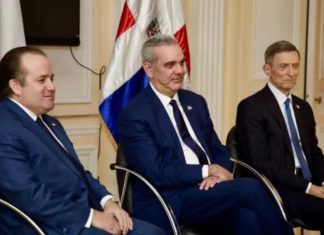 Presidente Abinader comparte con dominicanos en París y asegura Gobierno continuará brindando ayuda y oportunidades a la diáspora