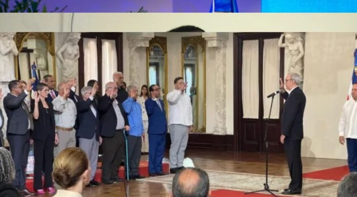 Presidente Luis Abinader juramenta comité para fortalecer políticas ambientales y áreas protegidas