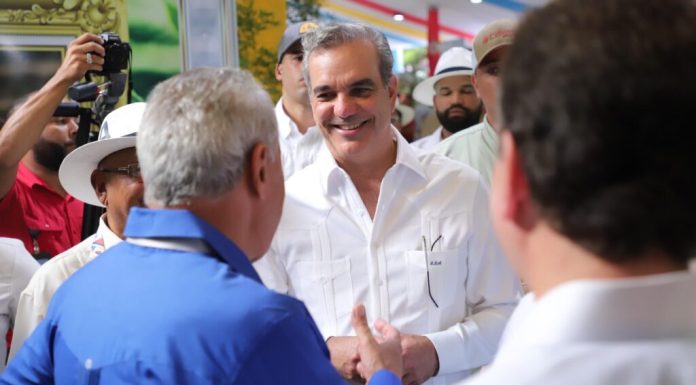 Presidente Abinader viaja este domingo a Gaspar Hernández a verificar daños de lluvias