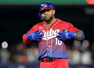 Moncada lidera con poder y defensa el triunfo de Cuba sobre Panamá en el Clásico Mundial