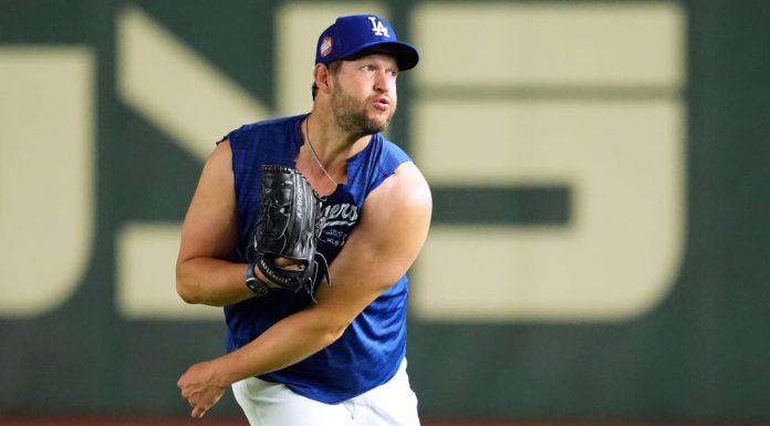 Clayton Kershaw regresa al Dodger Stadium como comentarista tras su retiro