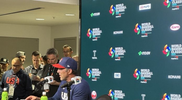 Mark DeRosa elogia a RD y destaca el trabajo del pitcheo de Estados Unidos tras la semifinal