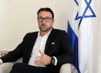 “Irán debe parar programas nucleares y misiles balísticos y tener nuevo gobierno; desconoce fin de la guerra”, dice Embajador Israel en RD, Raslan Abu Rakun