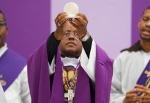 Obispo Stella Maris, Manuel Ruíz, llama a la familia a vivir una “Semana Santa Santamente”, en orden y paz