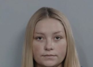 Exreina de belleza enfrenta cargos de homicidio en primer grado por la muerte de su hijo recién nacido
