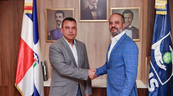 Landrón designa nuevo director y subdirector en el Hospital Marcelino Vélez Santana