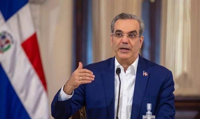 Presidente Abinader resalta valor y lucha de las mujeres dominicanas en el Día Internacional de la Mujer