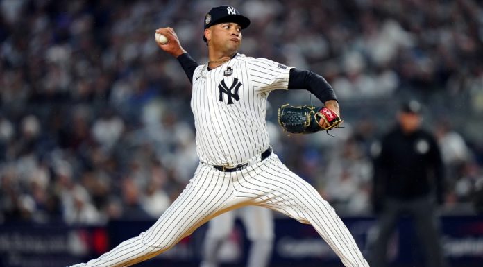 Yankees dejan fuera al lanzador dominicano Luis Gil de la rotación inicial