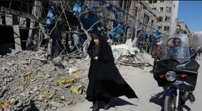 Más de mil muertos en los bombardeos de Israel y Estados Unidos, según organismo iraní
