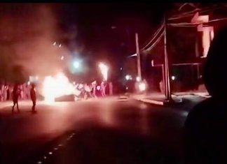 Manifestantes en Cuba incendian un edificio del Partido Comunista; una persona recibe un disparo