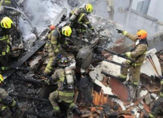 Al menos ocho muertos y 83 heridos en accidente de avión militar en Colombia