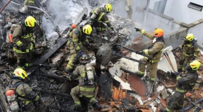 Al menos ocho muertos y 83 heridos en accidente de avión militar en Colombia