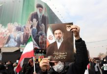 El nuevo líder de Irán aboga por cerrar el estrecho de Ormuz y bombardear bases de EE.UU. en su primer discurso