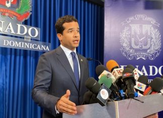 Omar Fernández reintroduce proyecto que elimina pago de anticipos por mipymes y otros 10 proyectos