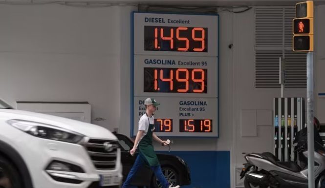 El barril de petróleo supera los 100 dólares