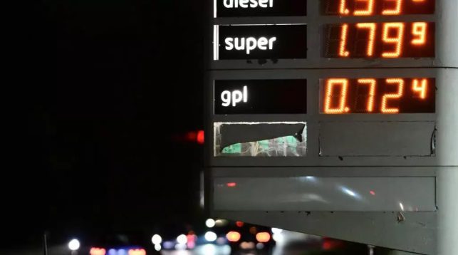 El petróleo roza los 100 dólares por la guerra en Oriente Medio