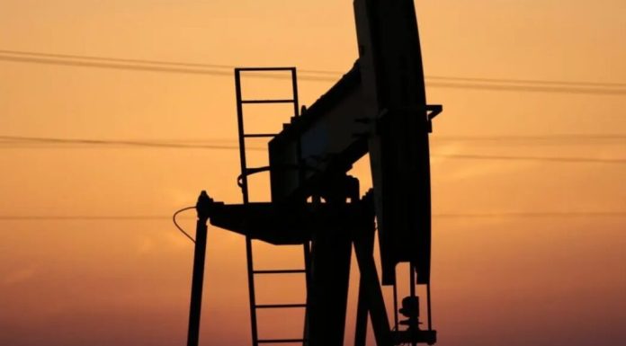 Catar suspende la producción de gas natural licuado tras el ataque a sus instalaciones