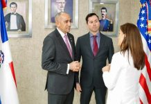 Embajadora de Estados Unidos presenta ante la DNCD nuevo agregado de la DEA en RD