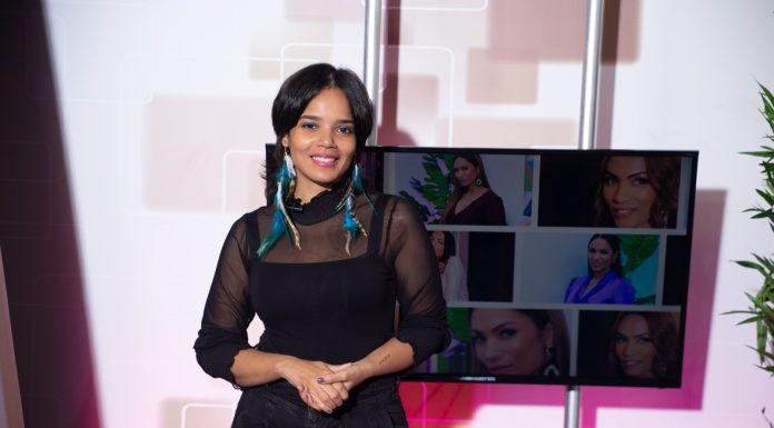 Suzette Reyes en ‘Acércate Más TV’: El Arte de la Improvisación y el Salto del Cine Dominicano a las Plataformas Globales