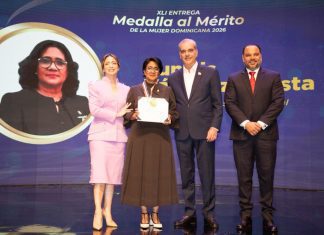 Reportaje- Abinader reconoce a mujeres destacadas de distintas áreas en el Día Internacional de la Mujer