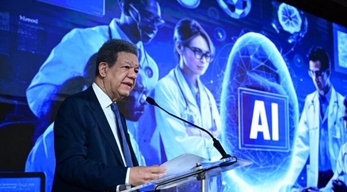 Al iniciar foro sobre salud del futuro, Leonel Fernández afirma que la IA inaugura una nueva era en la medicina